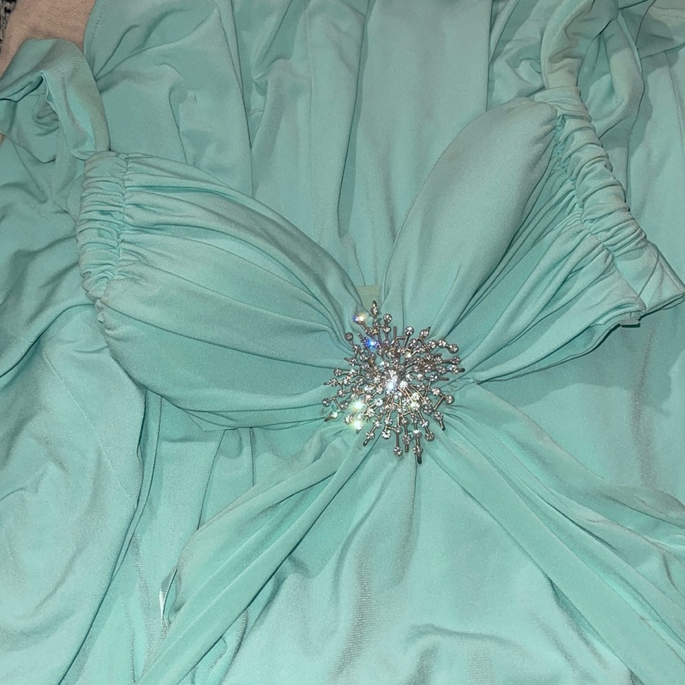 Sexy beautiful teal dress cache. Wedding, bridal, engagement, prom, birthday